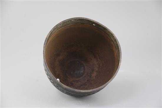 A Chinese bronze tripod vessel, 17th century, h. 18cm, handle lacking